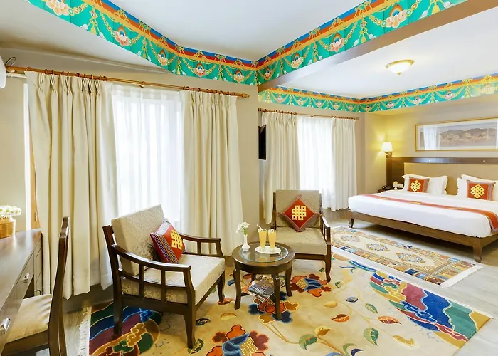 Hotel Lotus Gems